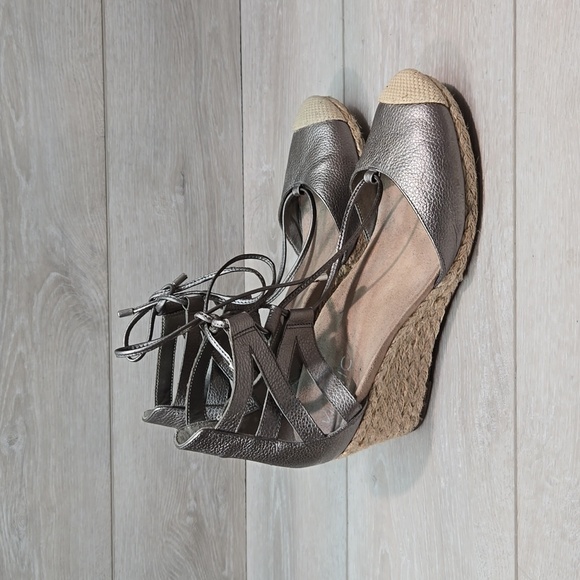 Vionic Women Leather Calypson Lace Up Wedge Sandals shoes sz 8 - Picture 1 of 12